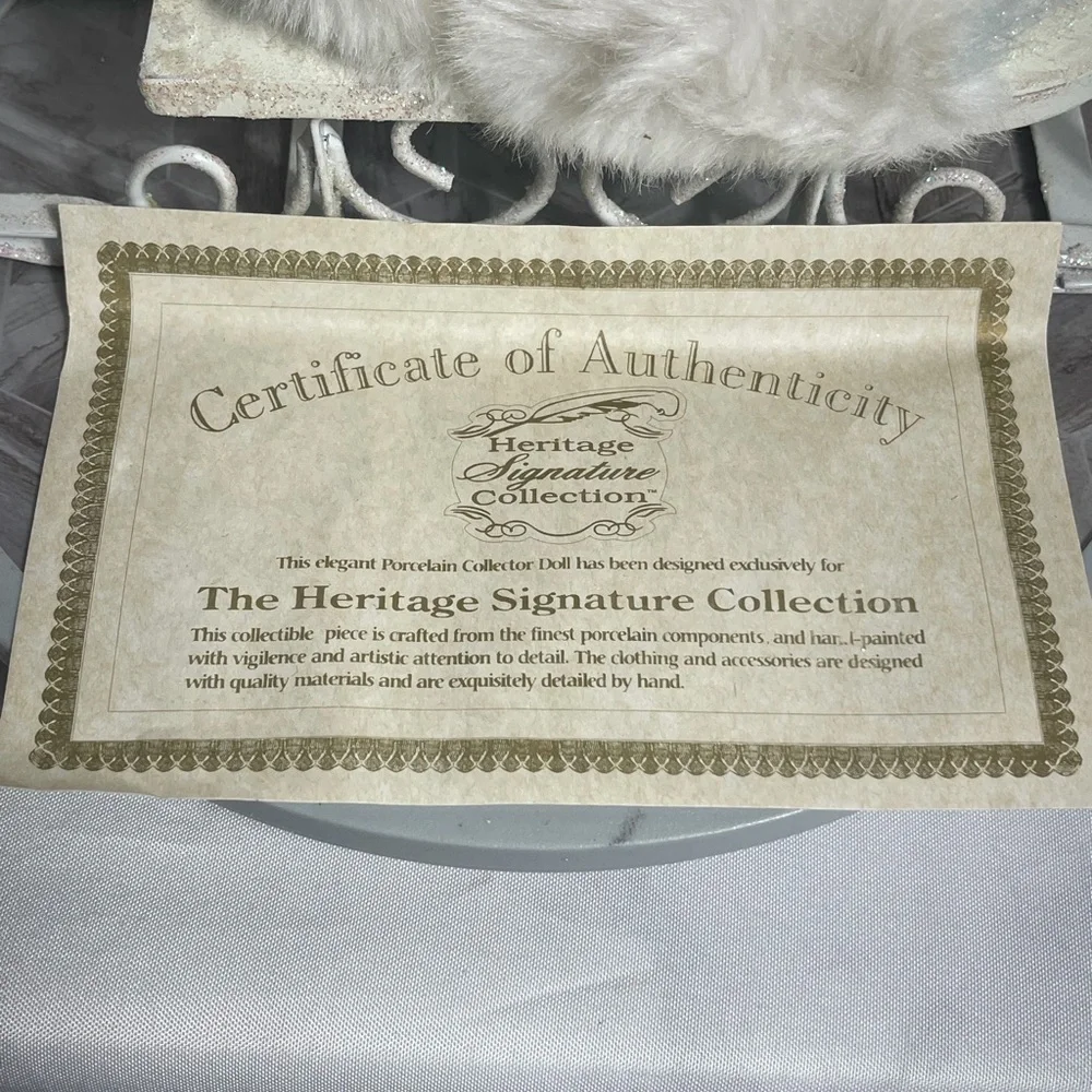 Heritage Signature Collection Winter Baby Figurine Sleigh Box COA